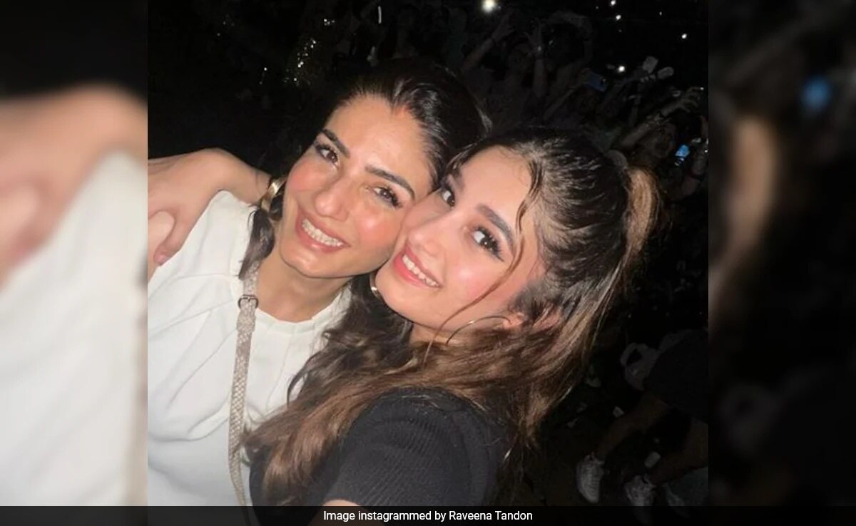 You are currently viewing Just Raveena Tandon And Daughter Rasha Enjoying A Taylor Swift Concert In Singapore