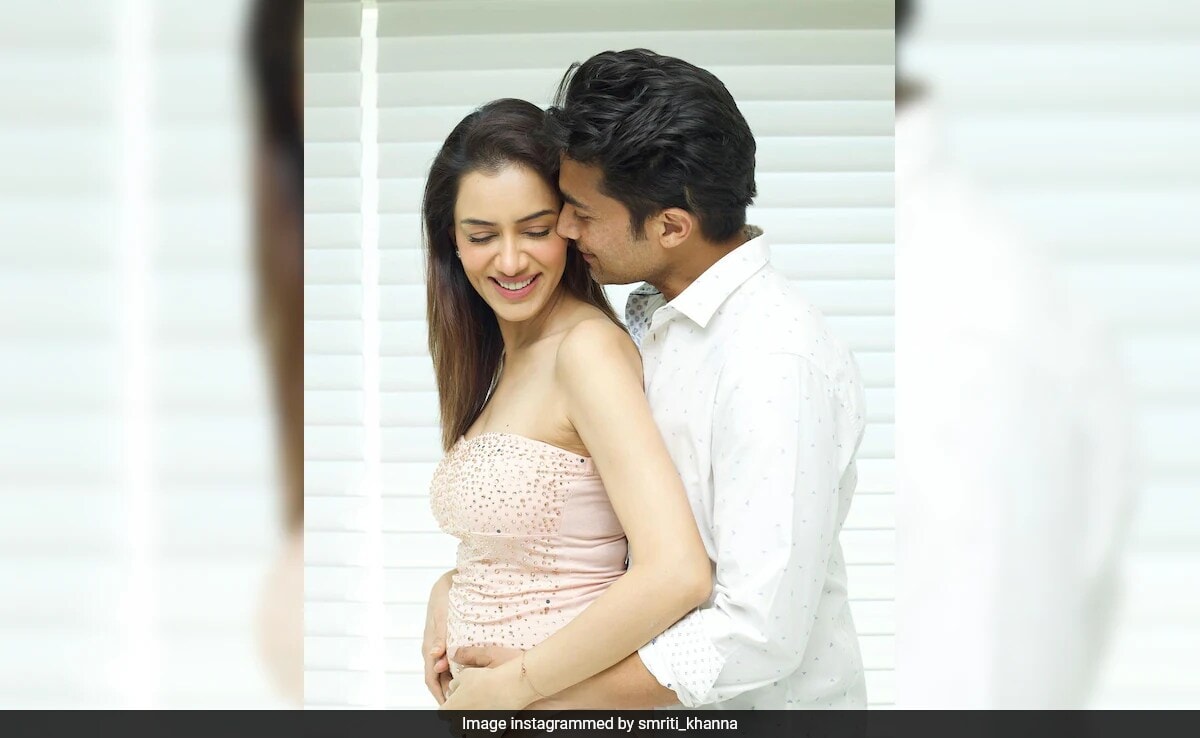 Read more about the article Smriti Khanna And Gautam Gupta Announce Second Pregnancy. See Post