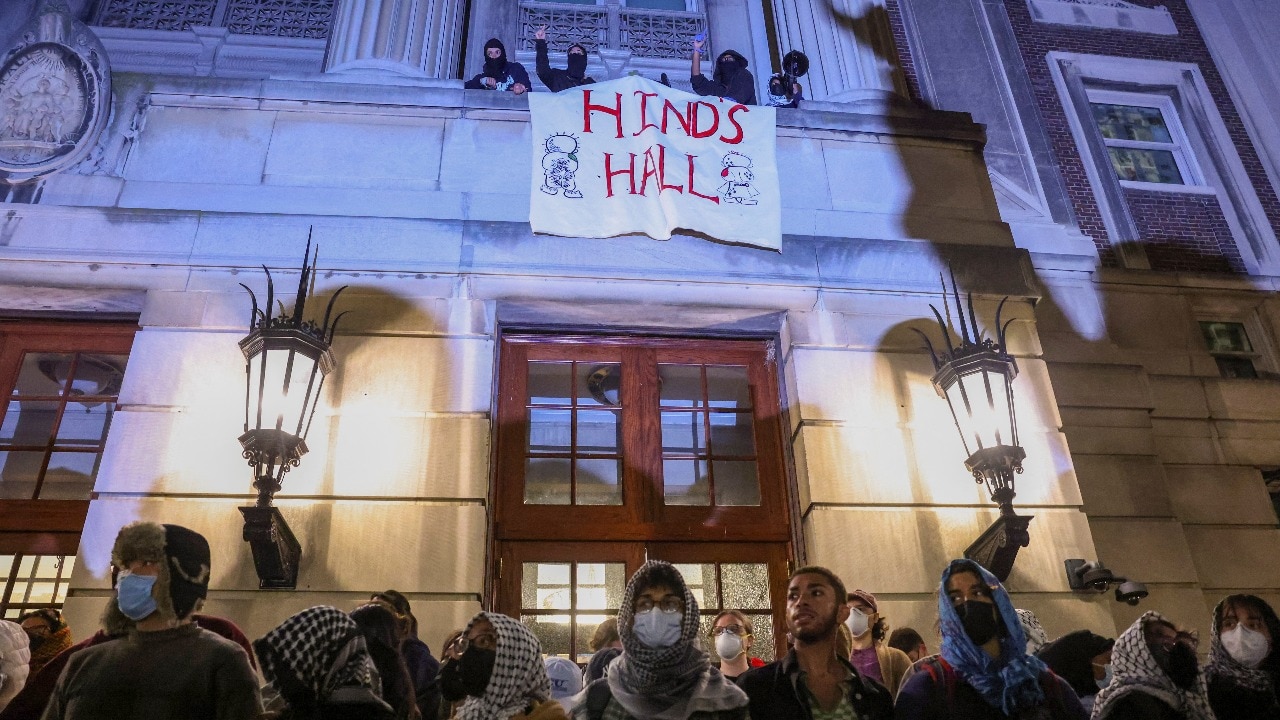 You are currently viewing Video: Pro-Palestine protesters storm Columbia University, break windows, rename Hamilton Hall