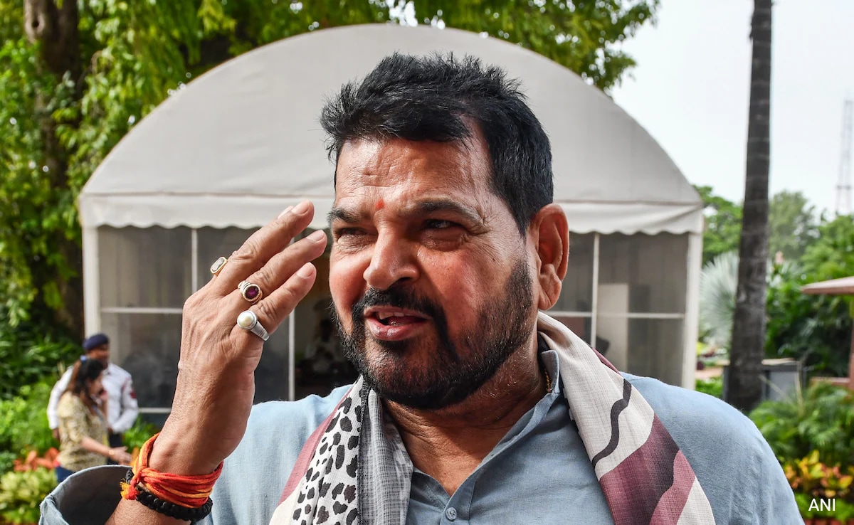 You are currently viewing Case Against BJP's Brij Bhushan Sharan Singh For Violating Poll Code