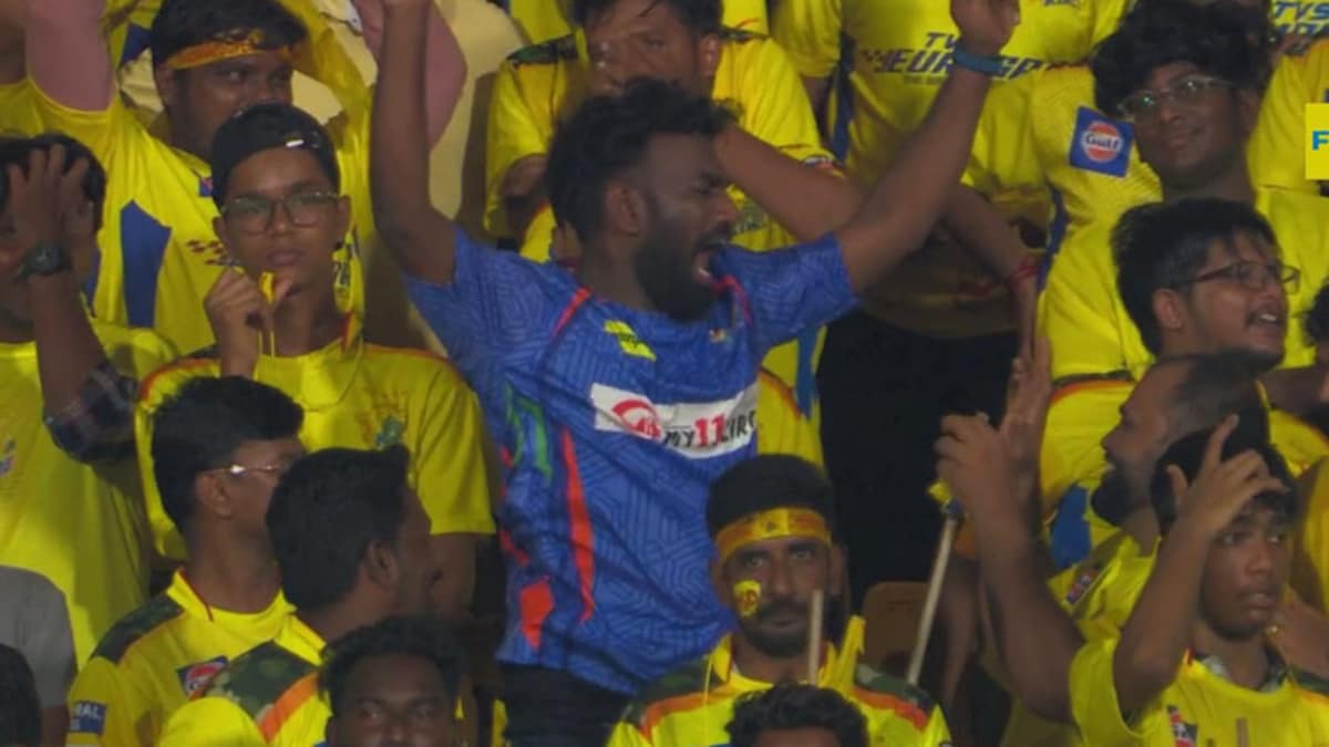 You are currently viewing Watch: LSG Fan Dares To Celebrate In Sea Of Yellow, Flipkart Reacts