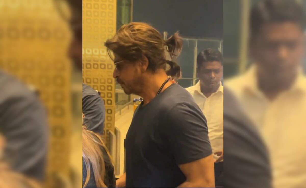 You are currently viewing Shah Rukh Khan In A Ponytail Has Never Looked More Jawan