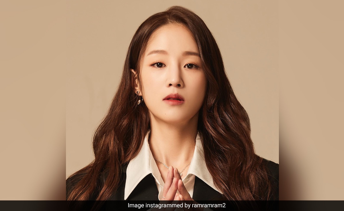 You are currently viewing K-Pop Singer Park Bo Ram Dies After Fainting At Party, Cops Launch Probe