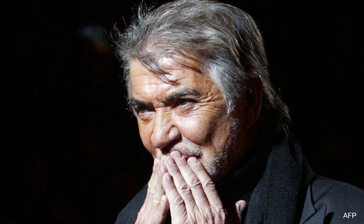You are currently viewing Italian Designer Roberto Cavalli Dead At 83