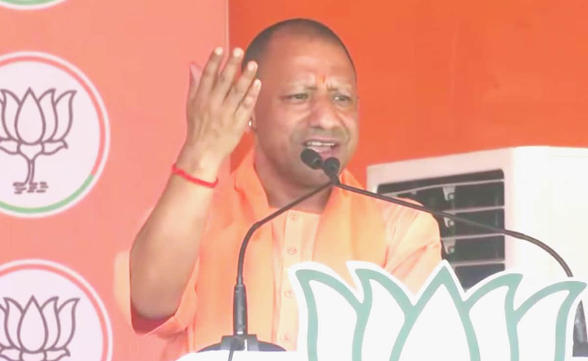 You are currently viewing "Could Not Find Candidate For Kannauj": Yogi Adityanath Jabs Akhilesh Yadav