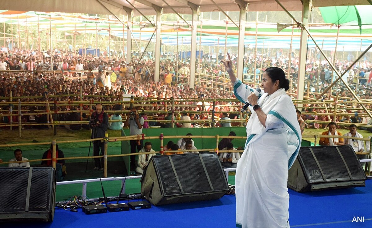 On Harassment Claims, Mamata Banerjee's Sandeshkhali Jibe At PM, Governor