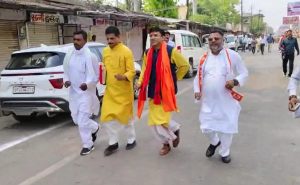Read more about the article Video: Time Running Out, BJP Candidate Seen Running To File His Nomination