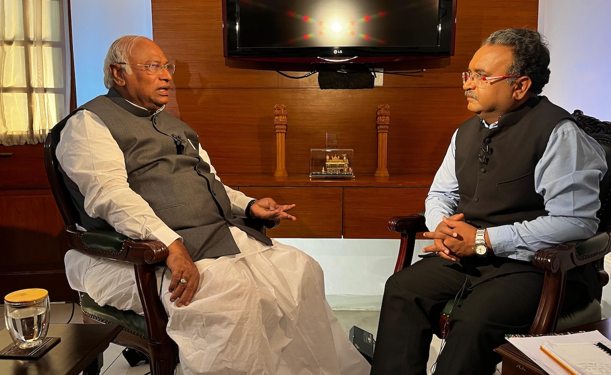 You are currently viewing "INDIA Ahead After 5 Phases, BJP Facing Defeat": M Kharge To NDTV