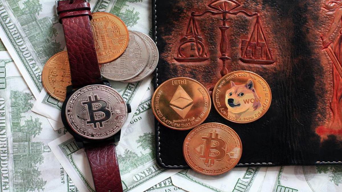 Read more about the article Crypto Price Today: Bitcoin, Ether See Profits, Dogecoin Hit With Losses Alongside Shiba Inu, Solana