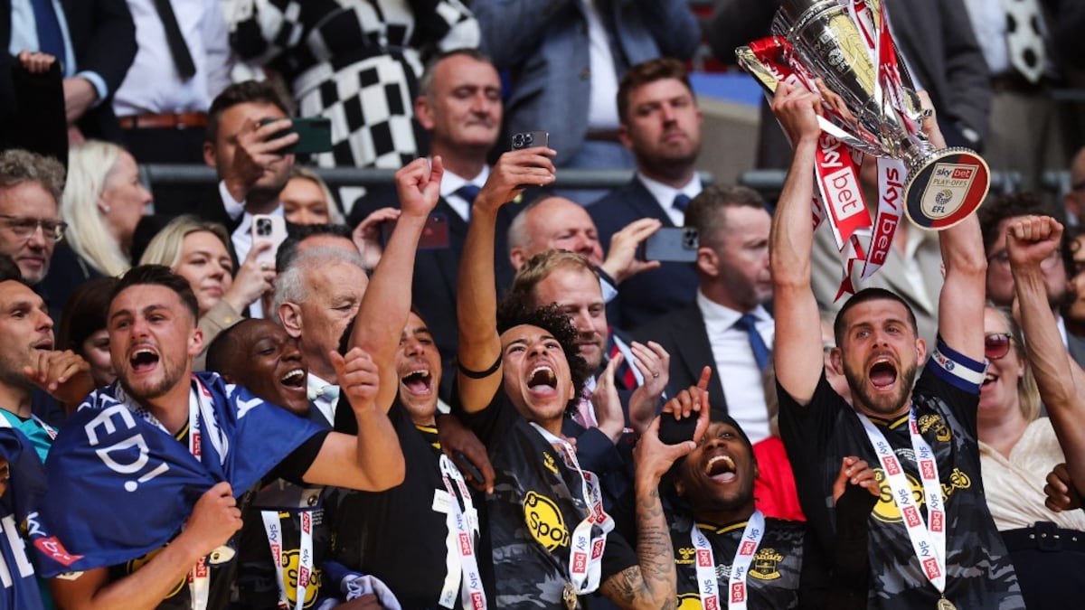 You are currently viewing Southampton Return To EPL As Armstrong Sinks Leeds In Play-Off Final