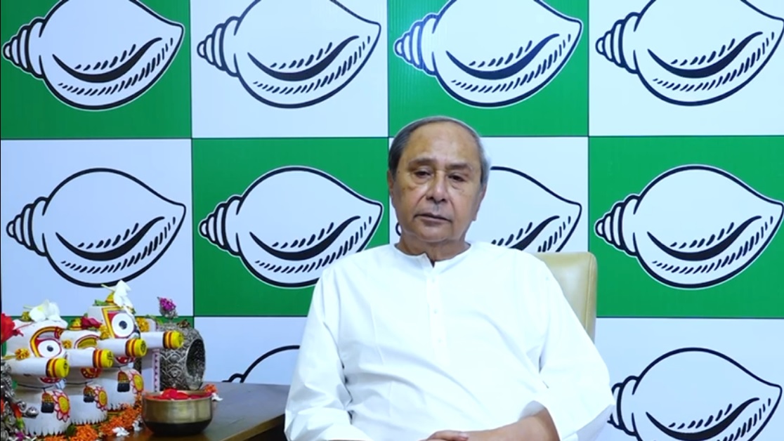 Read more about the article After PM's 'Name Districts' Dare, Naveen Patnaik Reminds Him Of Promises