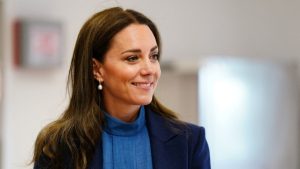 Read more about the article Kate Middleton, battling cancer, may remain out of public eye till 2025: Report