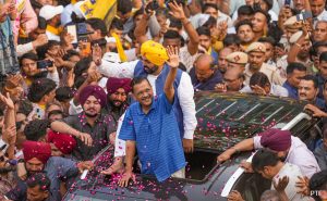 Read more about the article Out On Bail, Arvind Kejriwal Holds 1st Roadshow For Lok Sabha Polls
