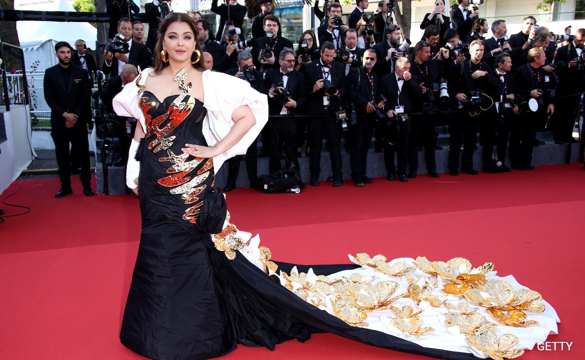 You are currently viewing Cannes 2024: Aishwarya Rai Bachchan's Red Carpet Glory Matched By Her Sparkling Outfit