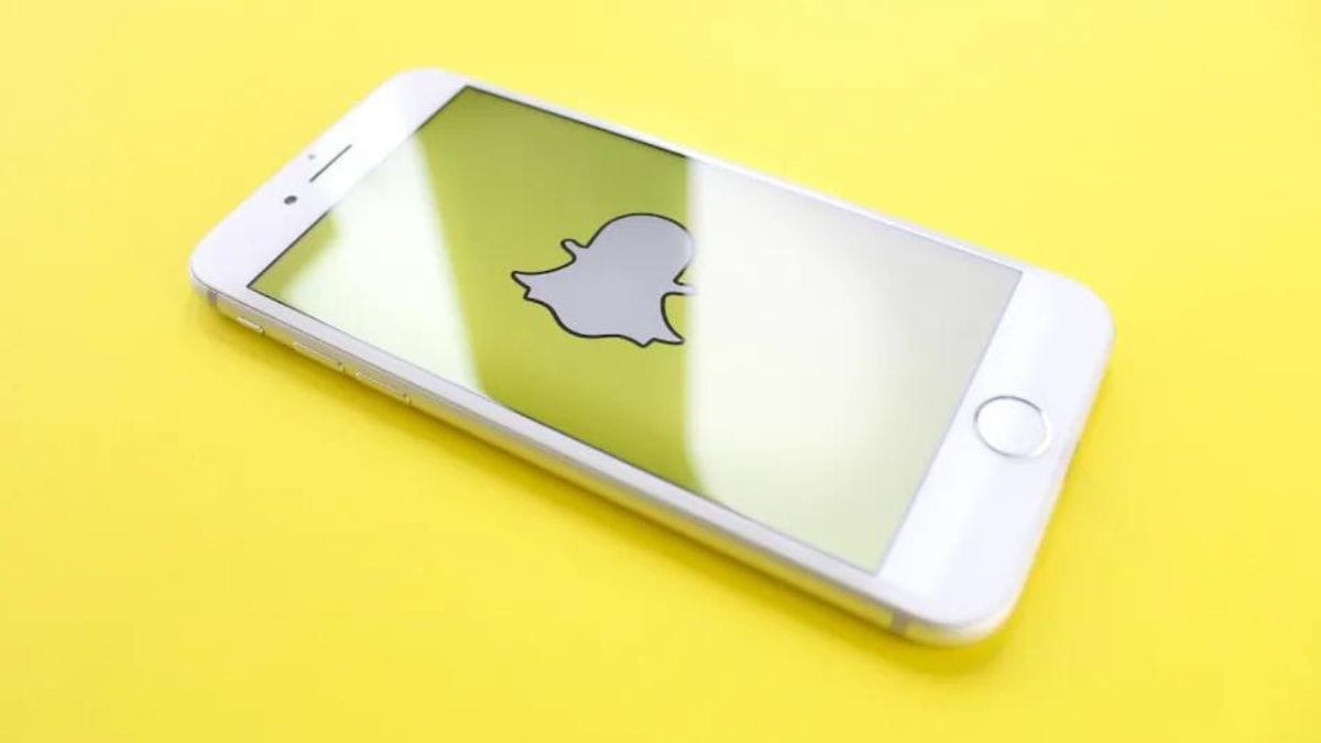 You are currently viewing Snapchat Introduces Editable Chats, Emoji Reactions and More Features