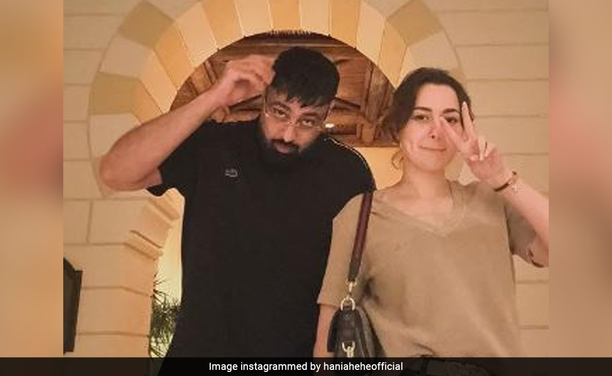 Read more about the article Pakistani Actor Hania Aamir On Dating Rumours With Badshah: "My Only Problem Is That I'm Not Married"