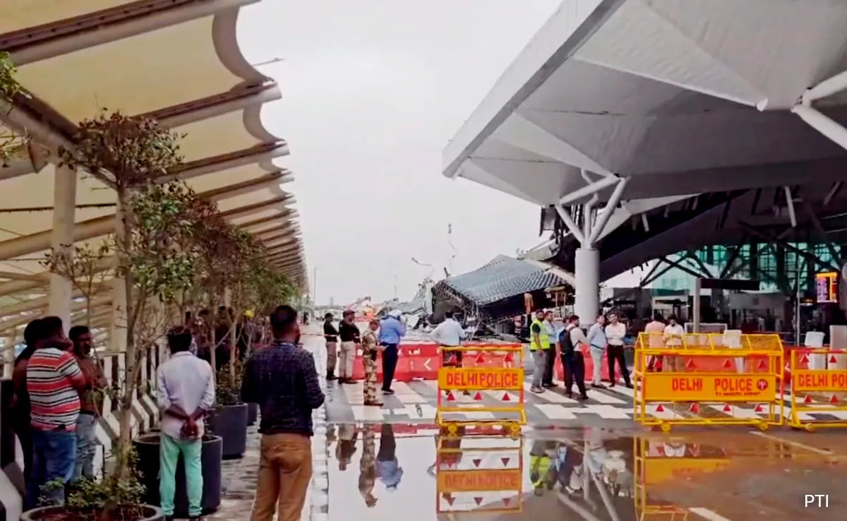 Read more about the article Indigo, Spicejet Cancel Flights As Roof Collapses At Delhi Airport