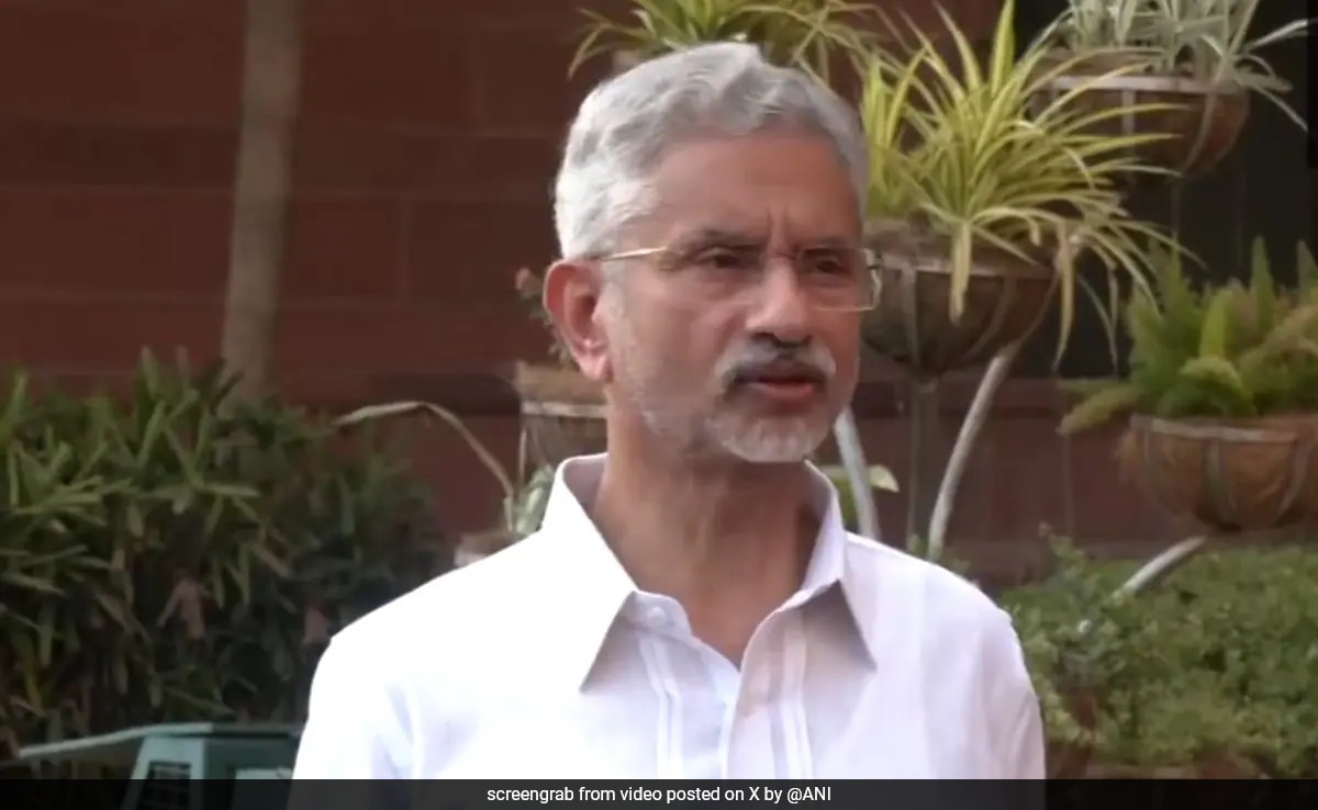 You are currently viewing S Jaishankar Signs In As Foreign Minister, Ashwini Vaishnaw Takes Charge Too