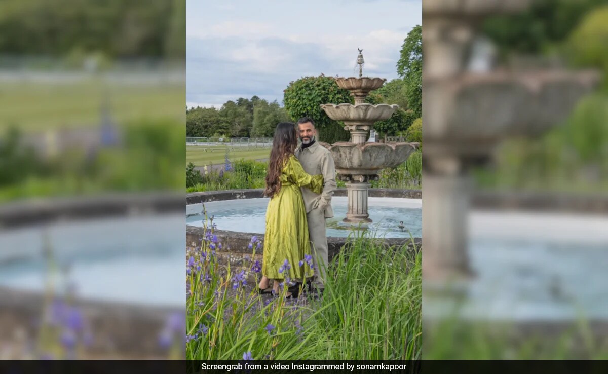 You are currently viewing Sonam Kapoor's Birthday Weekend In Scotland With The "Most Fabulous Surprises"