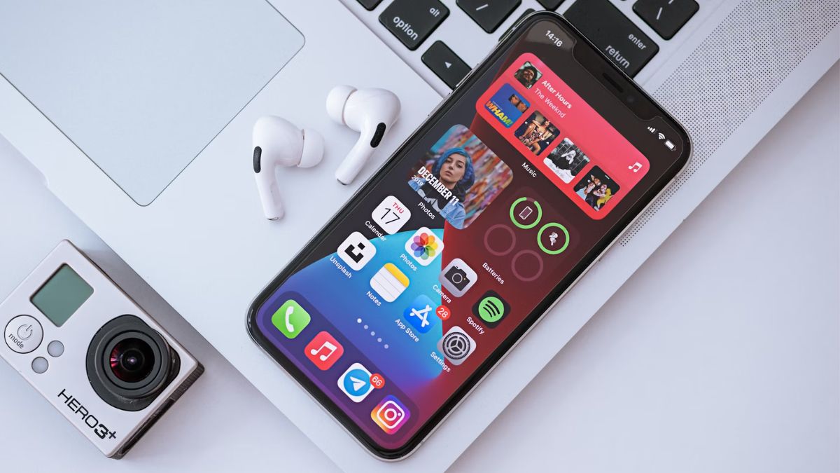 Read more about the article iOS 18 May Bring Control Centre Overhaul, Redesigned Music Widget to the iPhone: Report