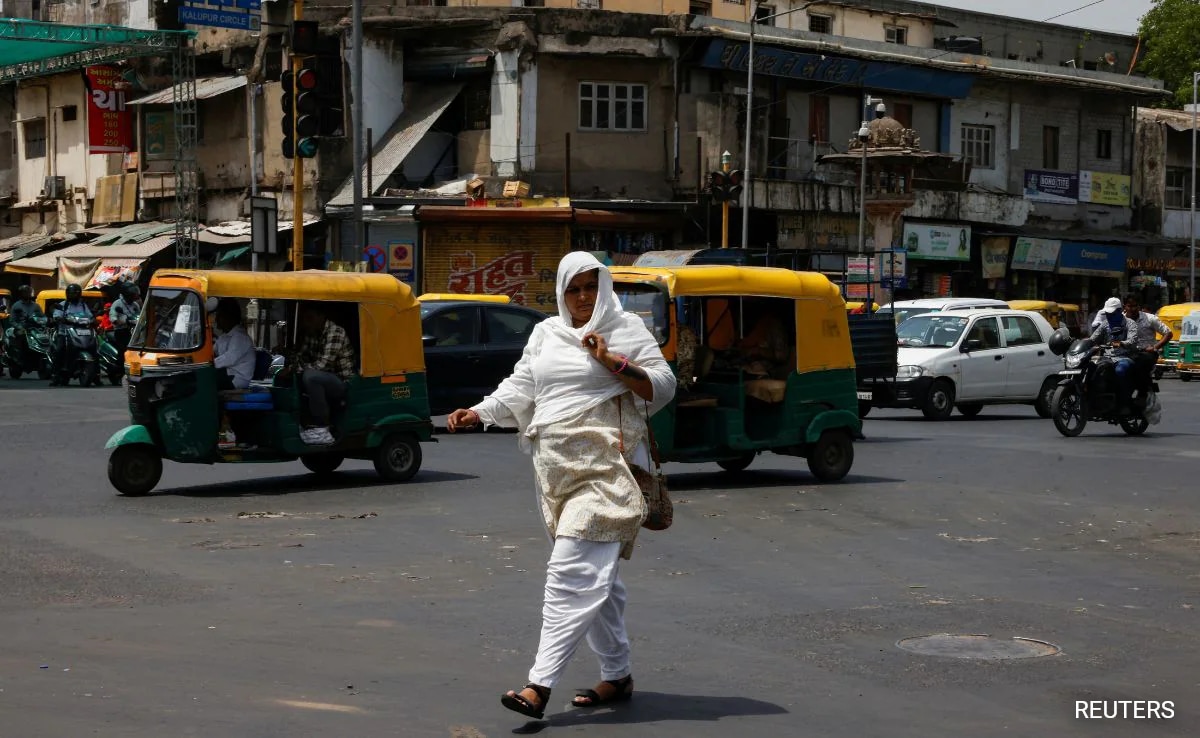Read more about the article India Reports Over 40,000 Suspected Heatstroke Cases This Summer