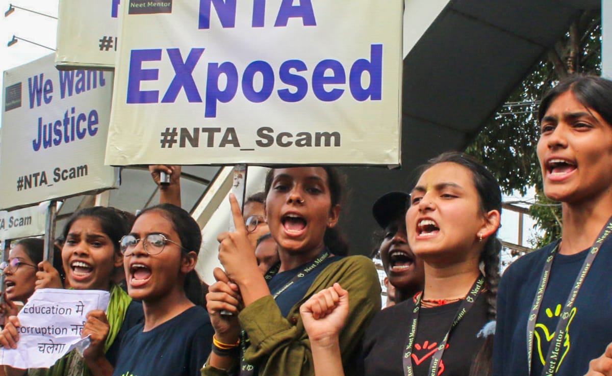 Read more about the article NEET Exam Row: Centre Seeks Report From Bihar Cops' Economic Offences Wing