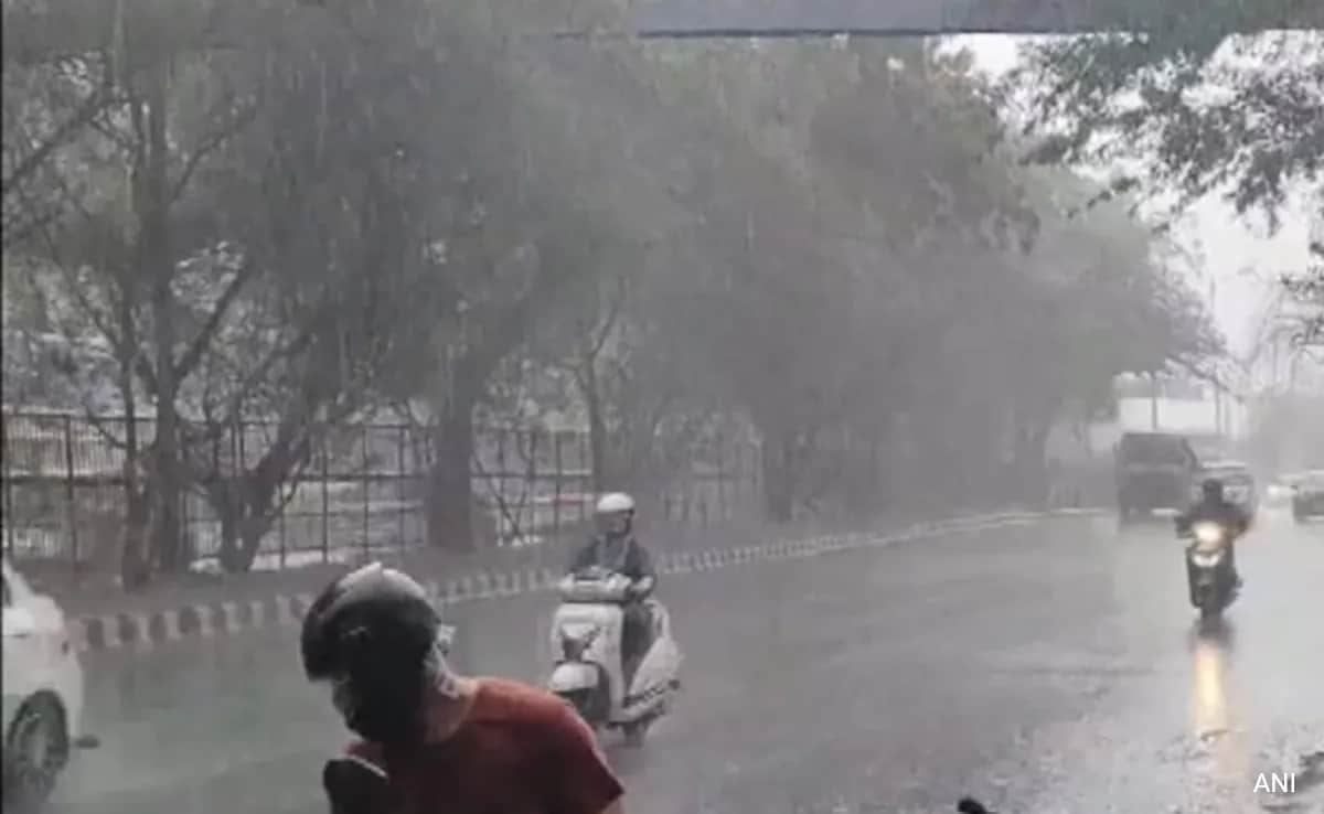 You are currently viewing Heavy Rain In Delhi Brings Some Relief From Intense Heat