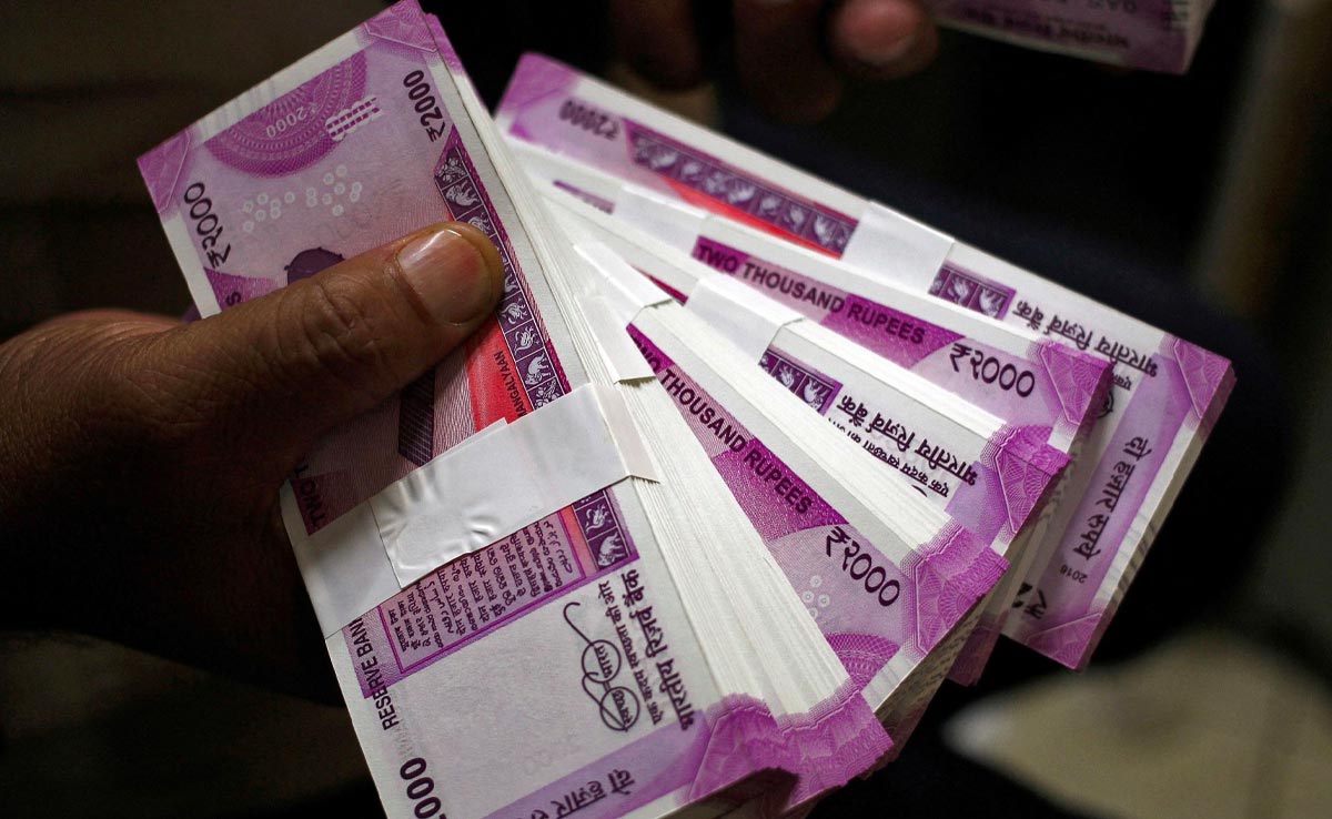 Read more about the article Rs 2,000 Notes Worth Rs 7,755 Crore Still With Public: RBI