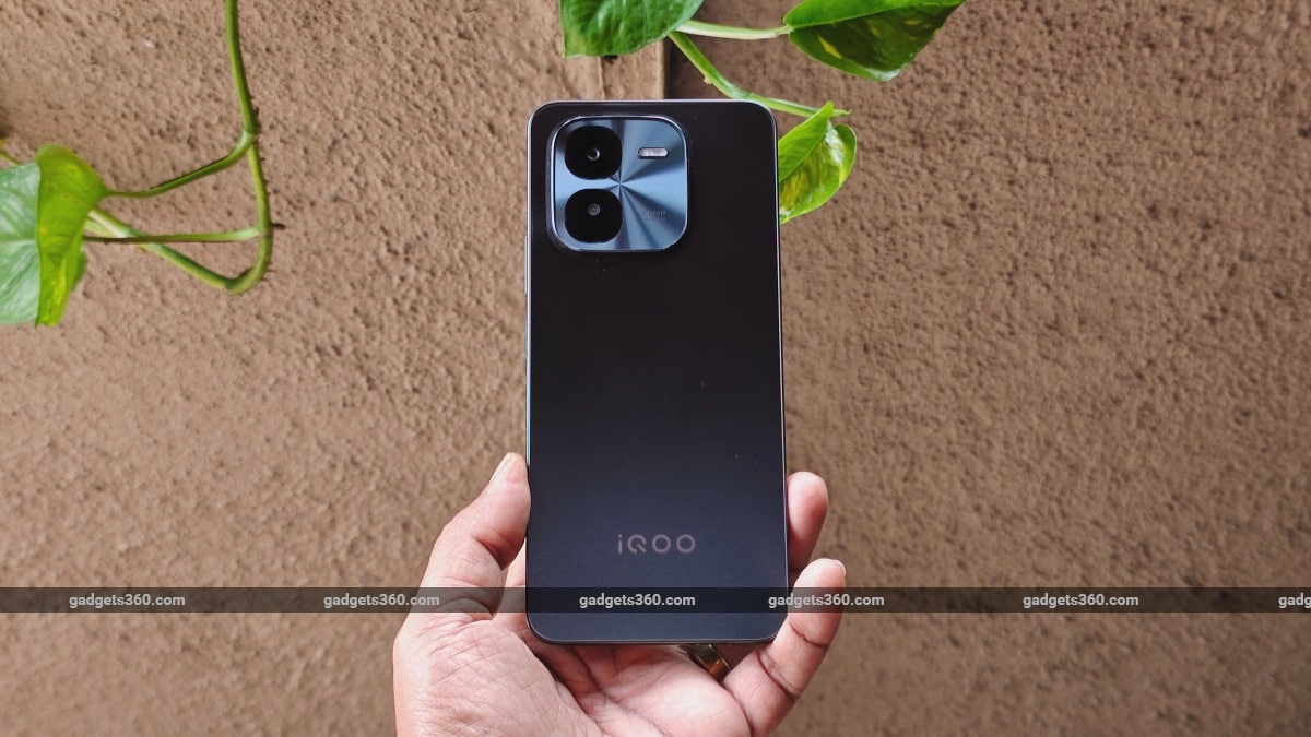 Read more about the article iQoo Z9x Review: Budget 5G Redefined?