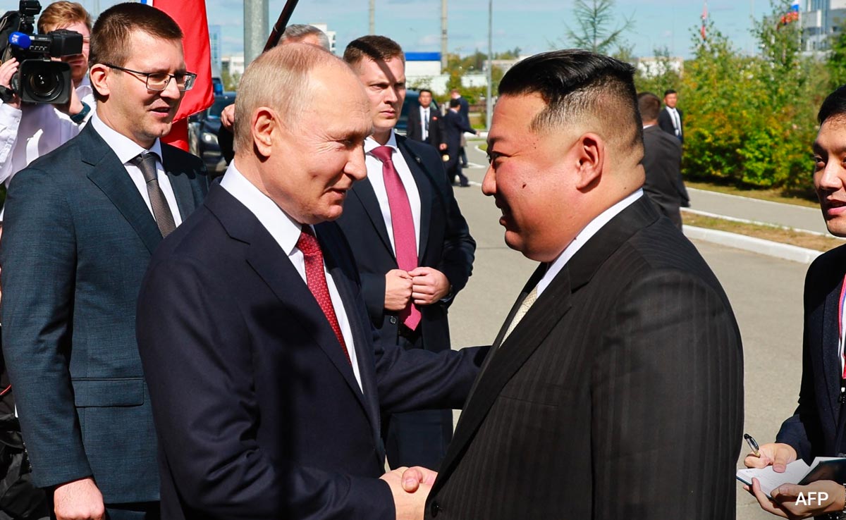You are currently viewing Russia, North Korea To Sign “Important Documents” During Putin’s Visit: Report