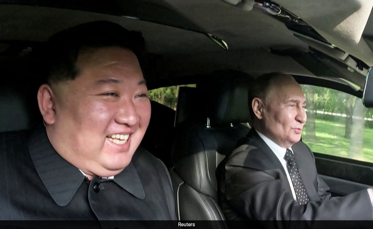 You are currently viewing Car That Russia President Vladimir Putin Gifted To Kim Jong Un Uses Parts From South Korea: Report