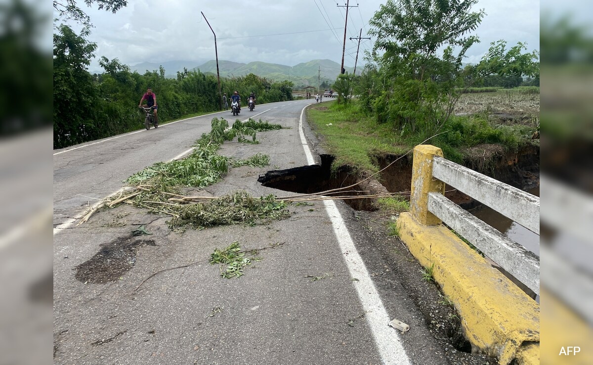 Hurricane Beryl Powers Towards Mexico, Cayman Islands After Battering Jamaica