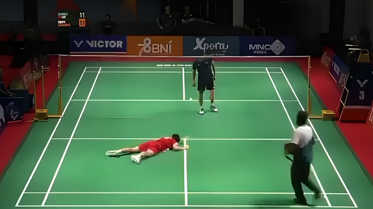 Video: China’s badminton player collapses on court, dies during match