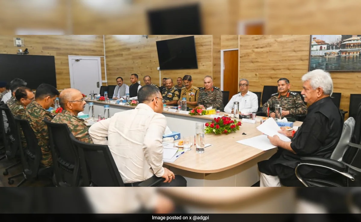 J&K Lt Governor Chairs Security Review Meet, Army Chief Also Present