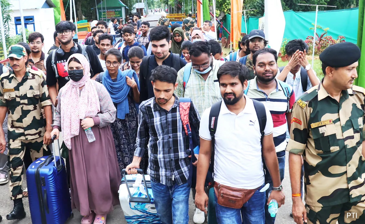 Over 4,500 Indian Students Return From Violence-Hit Bangladesh