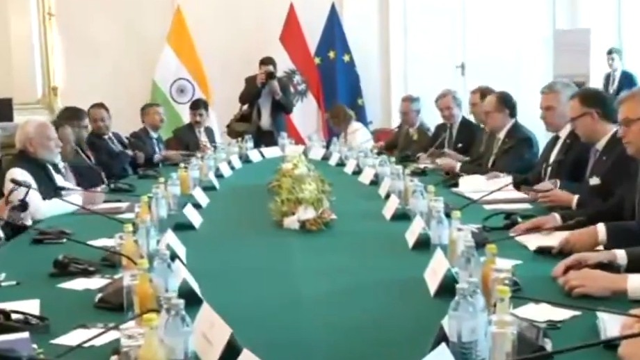 PM Modi holds delegation-level meet with Austrian Chancellor, signs guestbook