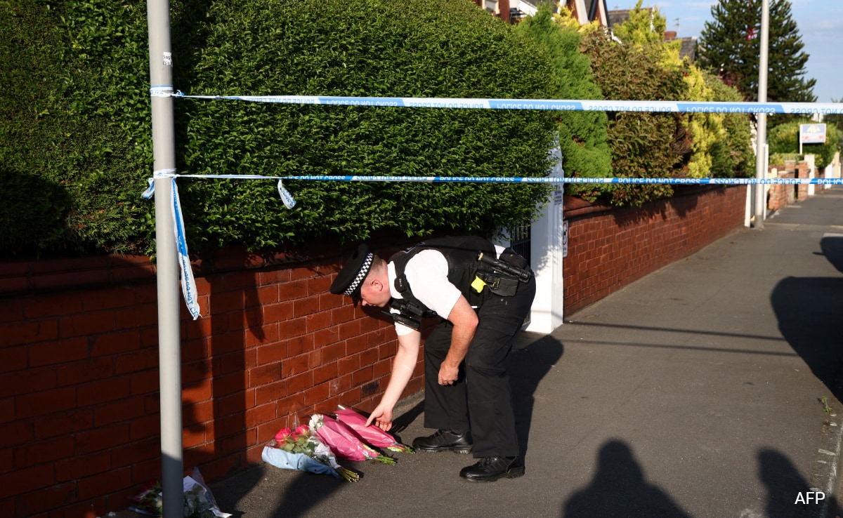 UK Cops Question Teen Suspect After Deadly Knife Attack Kills 3 Children