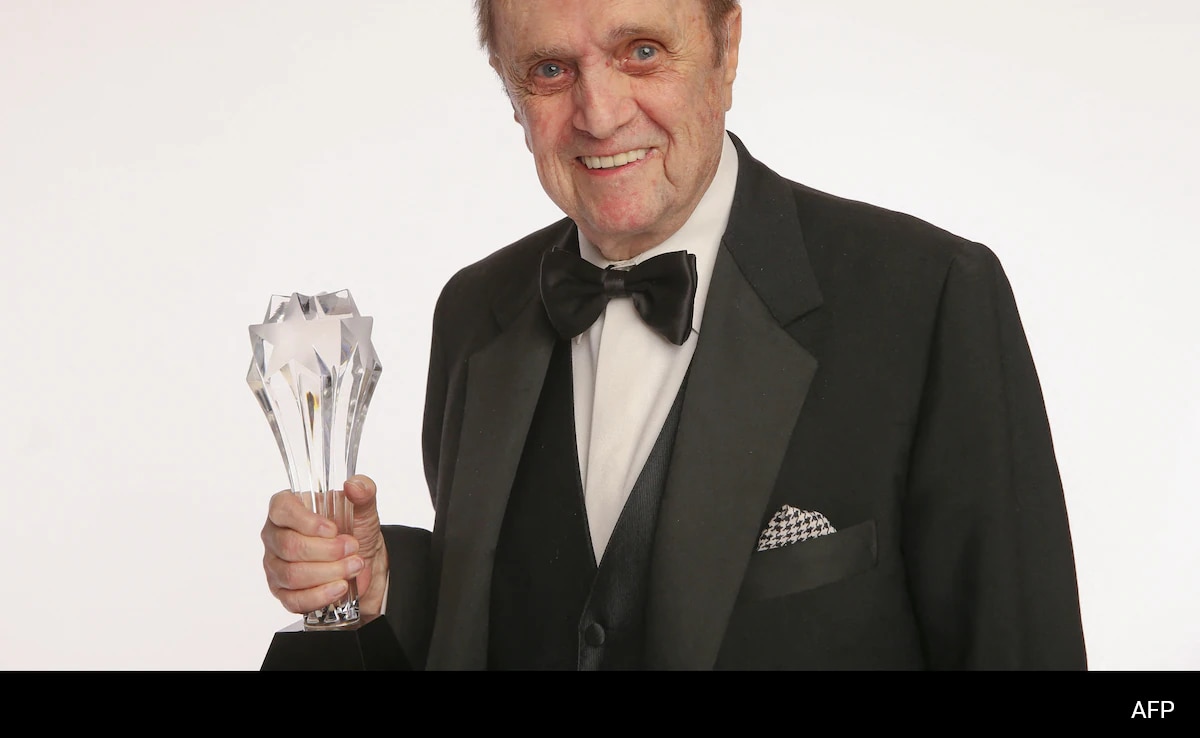 Comedy Legend Bob Newhart Dead At 94: Publicist