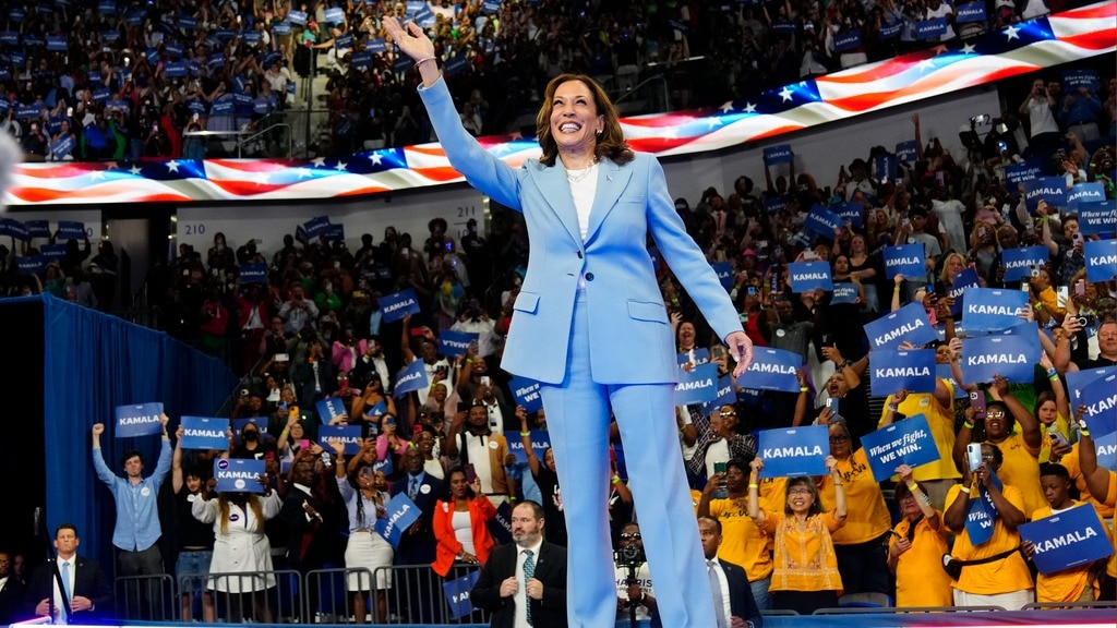 Kamala Harris sole Democratic candidate to qualify for presidential roll call