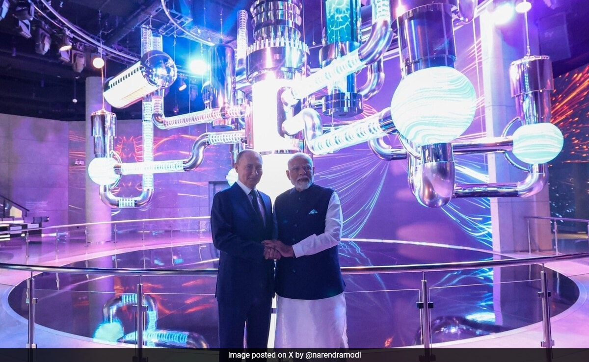 PM Visits Exhibition On India-Russia Cooperation In Civil Nuclear Energy