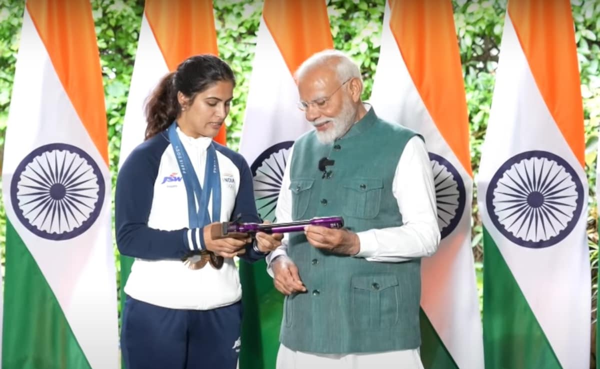 Bhaker Explains About Pistol, Hockey Team Presents Signed Stick To PM Modi