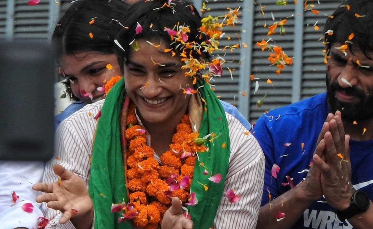 "Will Feed Her Churma, Halwa….": Vinesh Phogat's Mother Gets Emotional