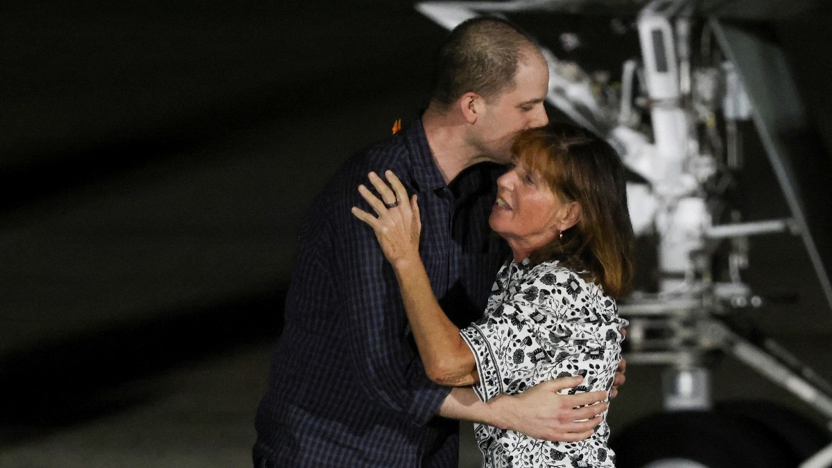 Evan Gershkovich, others return to US after being freed in Russia prisoner swap, Biden welcomes them