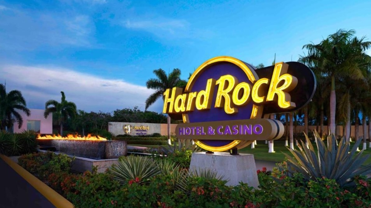 New York woman falls out of golf cart, sues Hard Rock and its 5-star hotel for 0000