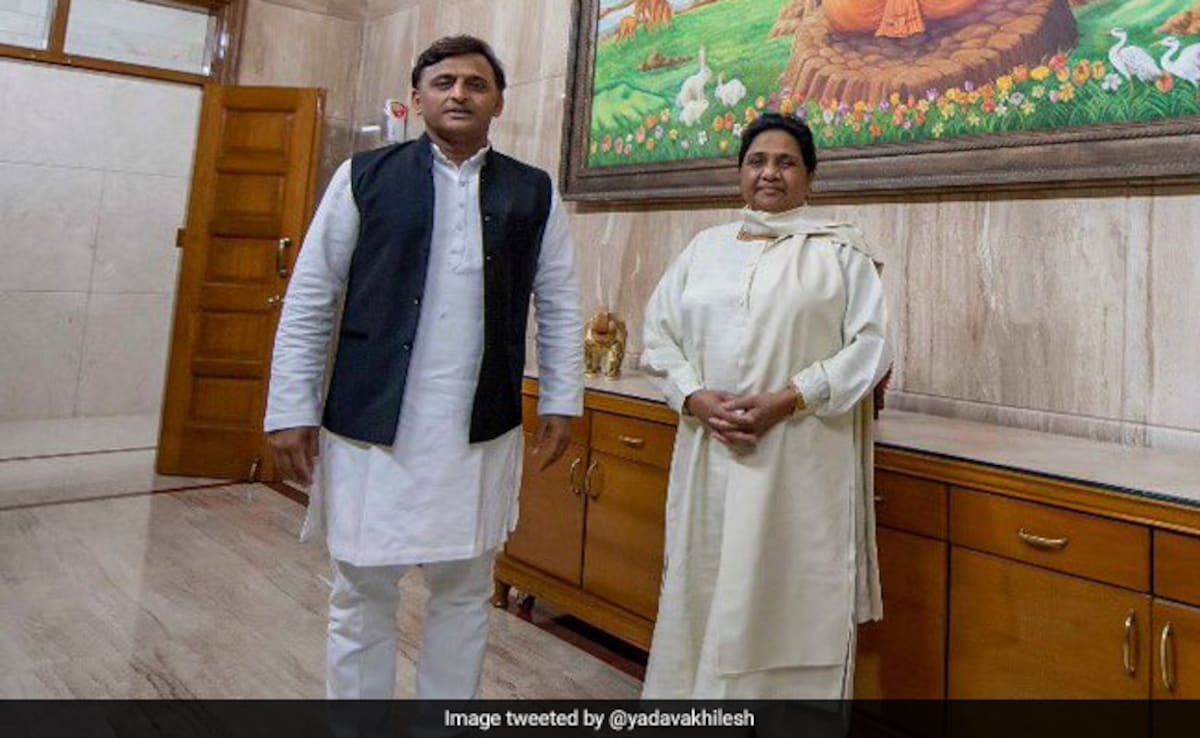 A Rare Akhilesh Yadav-Mayawati Bonhomie Over Defamation Case Demand