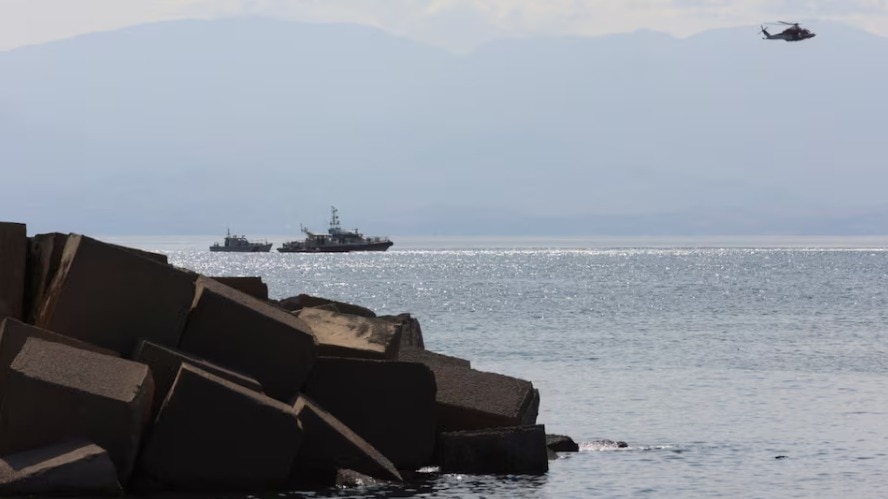 1 dead, 6 missing after luxury yacht sinks off Sicily coast in Italy