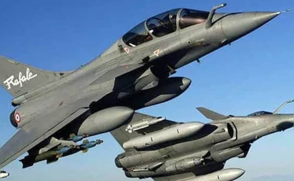 2 French Rafale Jets Collide Mid-Air, Instructor, Pilot Missing