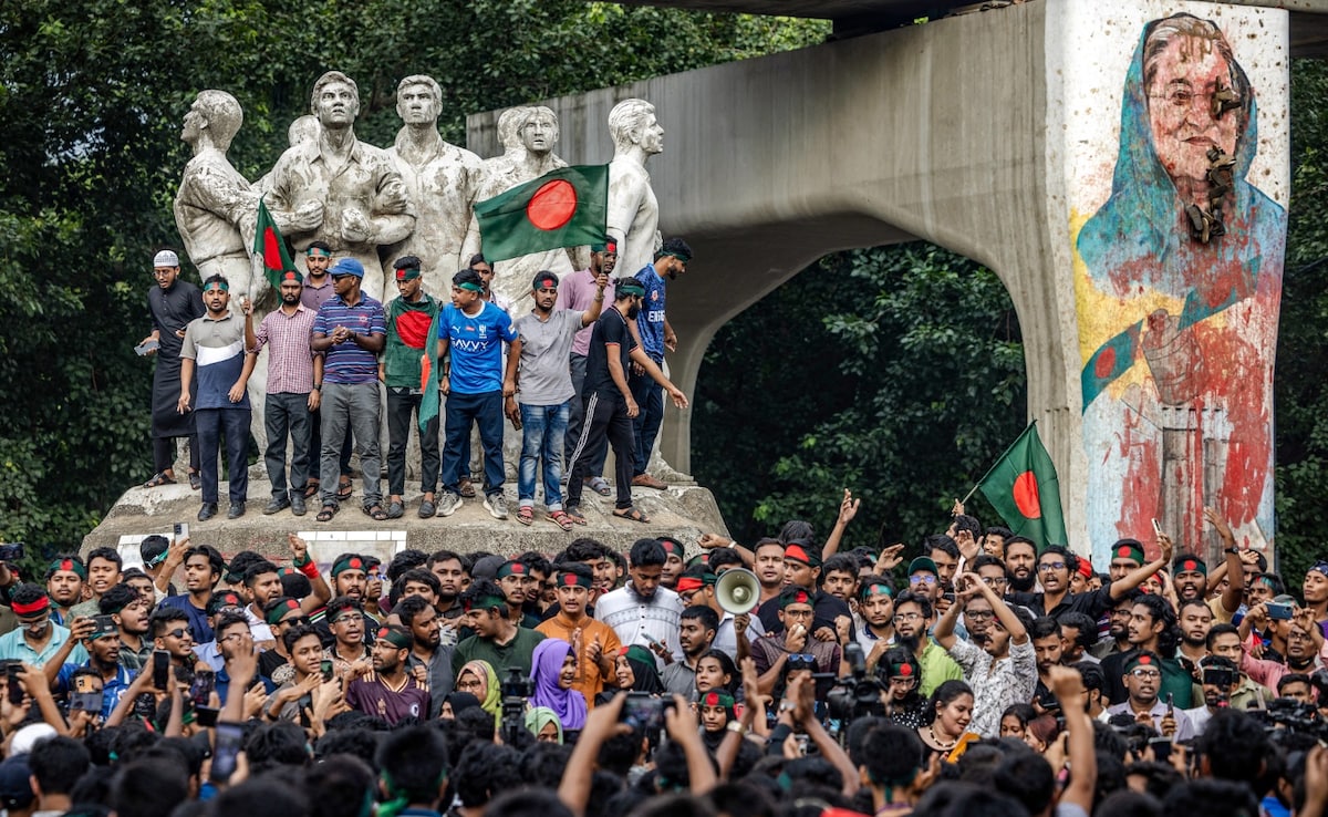 Educational Institutions Reopen After A Month In Bangladesh