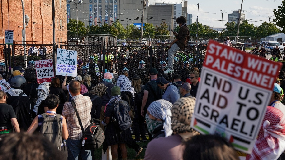 Video: Pro Palestine protesters breach security fence at Democratic National Convention, criticise Kamala Harris, many arrested