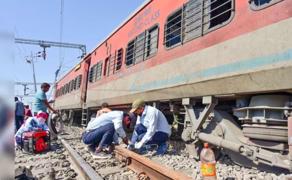 Sabarmati Express Derailed Due To Object On Track, Says Ashwini Vaishnaw